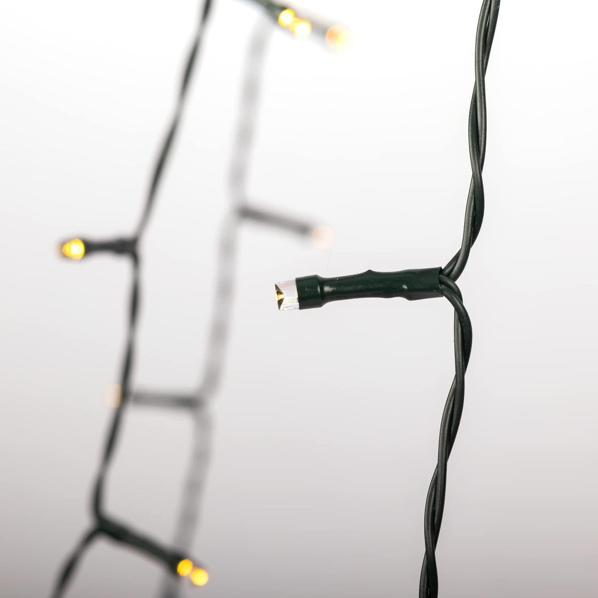 Idena NewTec LED-Weihnachtsbaum-Überwurf 200 LEDs warmweiß